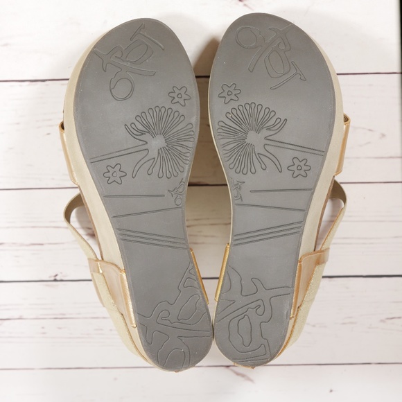 otbt wedge heels